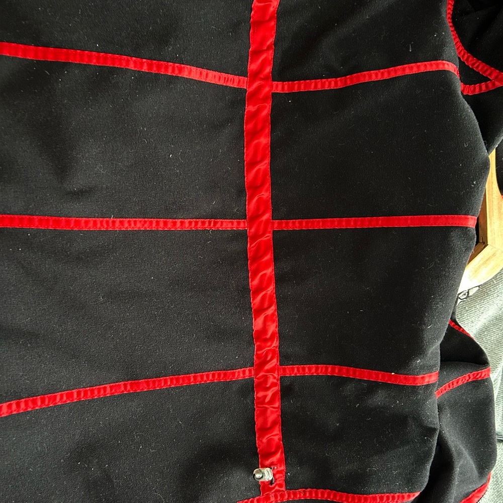 Beautiful Lululemon jacket - Picture 8 of 9